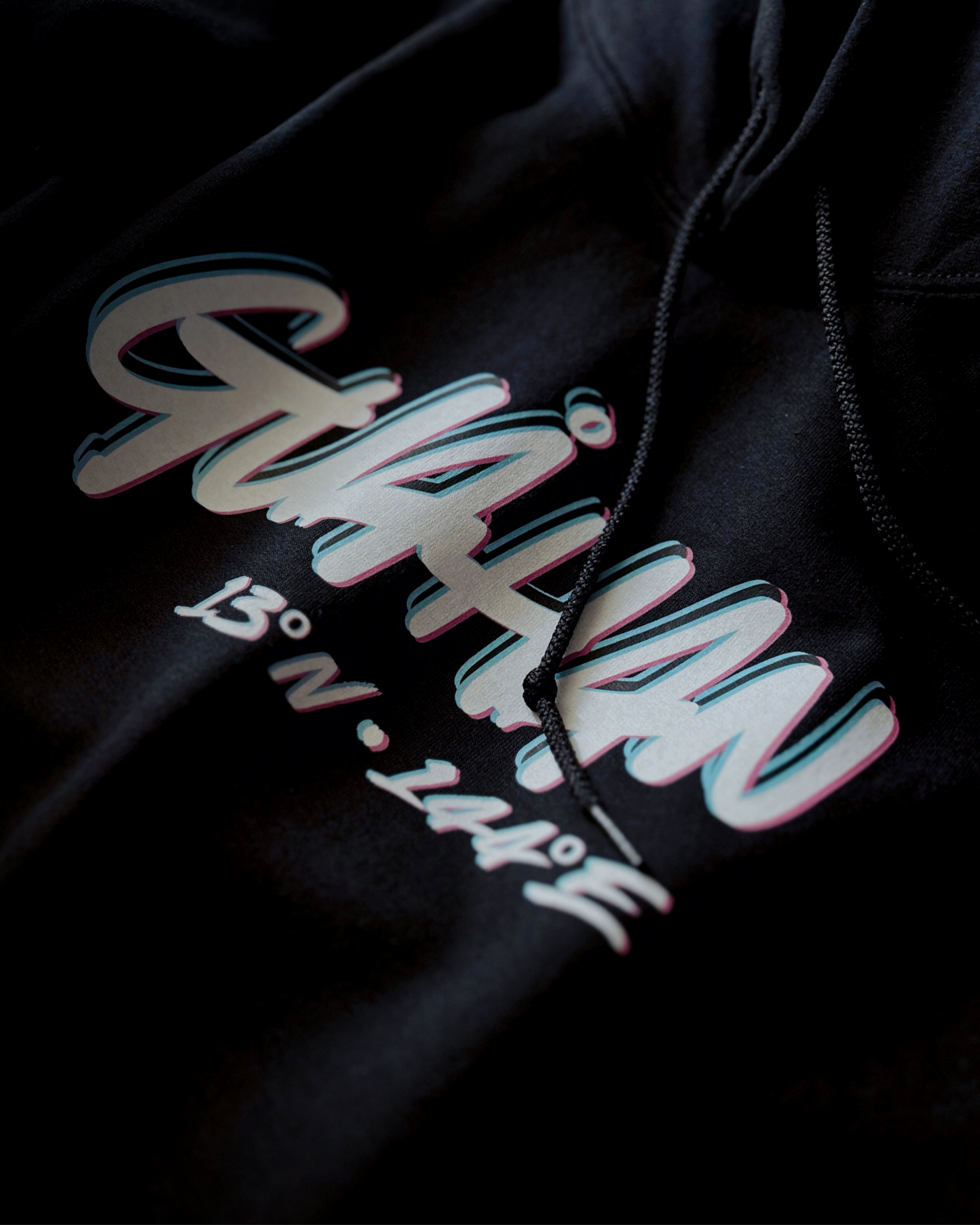 GUAM GLITCH HOODED SWEATER
